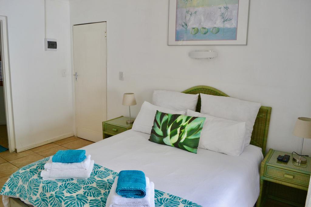 The Green Palm Cottage Plettenberg Bay Exteriör bild